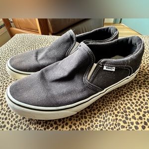 Van’s Black Slip Ons Men’s Size 9